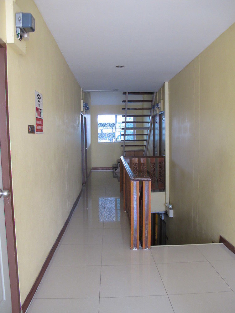 Aura House Hotel Pattaya Exterior photo